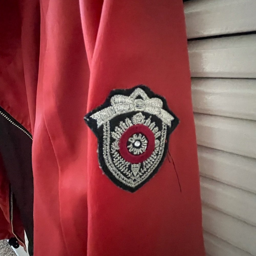 Red bomber jacket - Picture 3 of 4